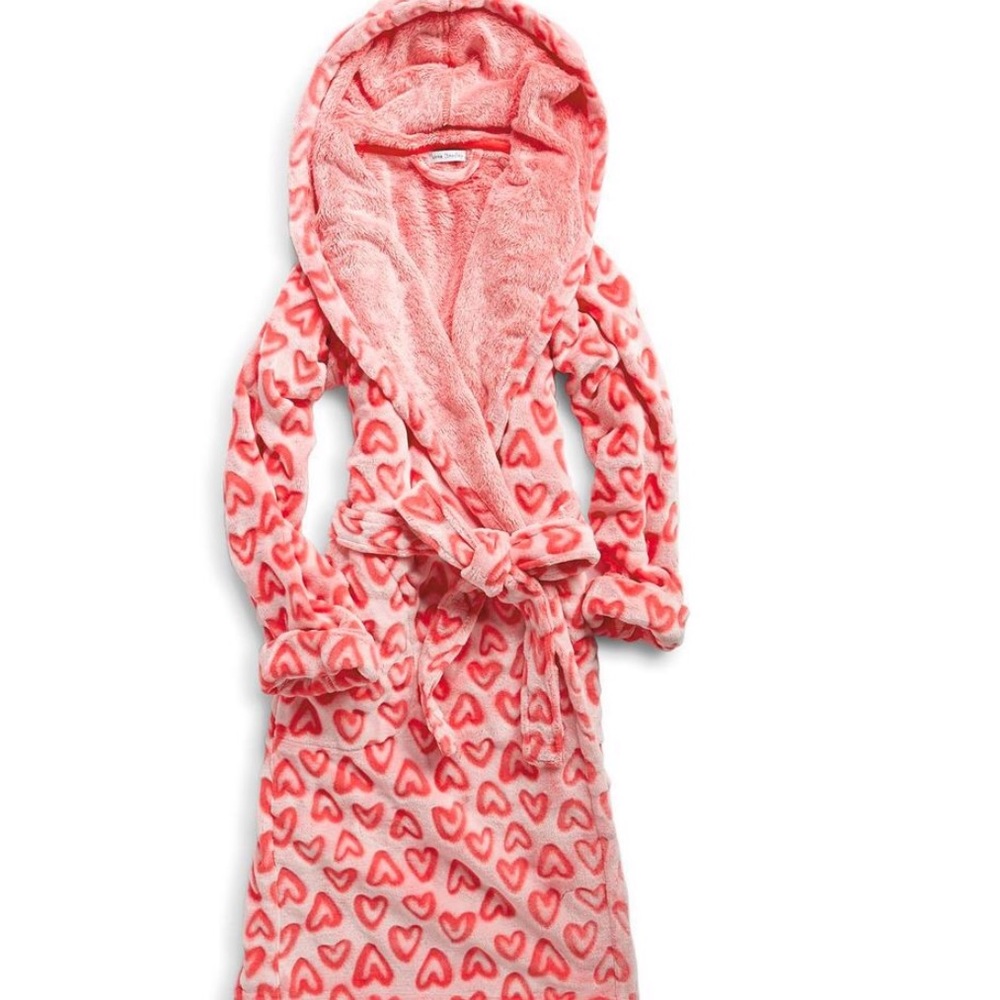 Vera Bradley Fleece Robe in Pink Hearts